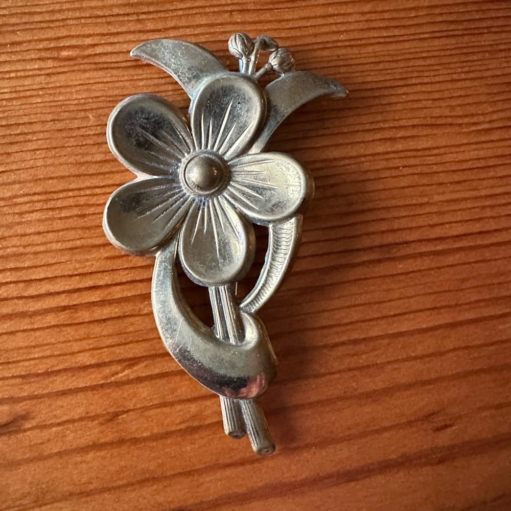 Vintage Goldtone Floral Brooch